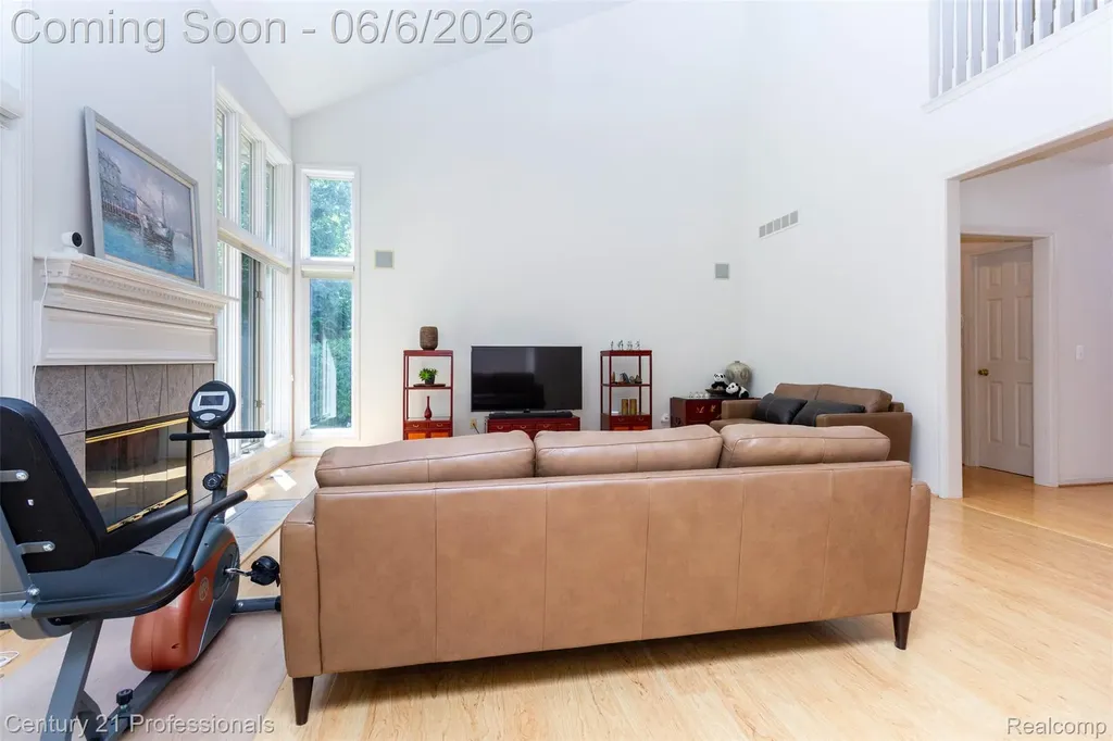 29401 Windmill Court Farmington Hills City MI 48334