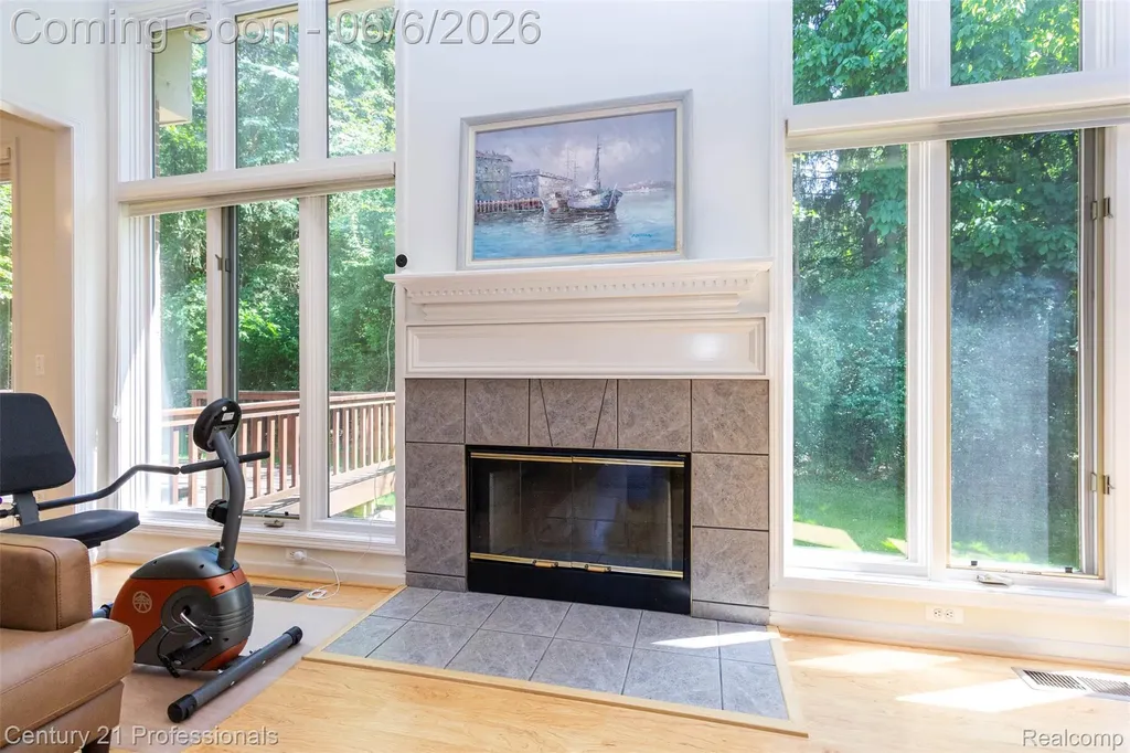 29401 Windmill Court Farmington Hills City MI 48334