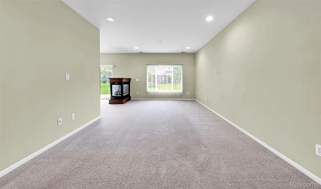 14350 Shadywood Drive Sterling Heights City MI 48312