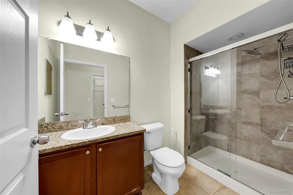 14350 Shadywood Drive Sterling Heights City MI 48312