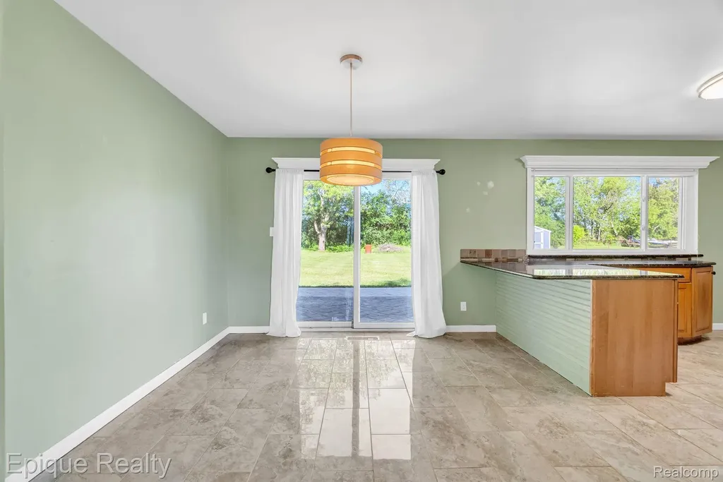 8052 Dungarvin Drive Grand Blanc Charter Township MI 48439