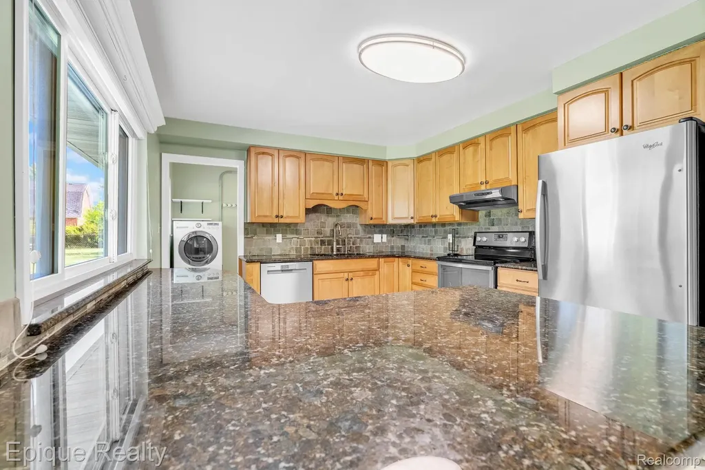 8052 Dungarvin Drive Grand Blanc Charter Township MI 48439