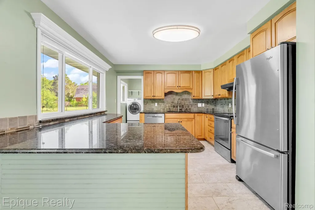 8052 Dungarvin Drive Grand Blanc Charter Township MI 48439