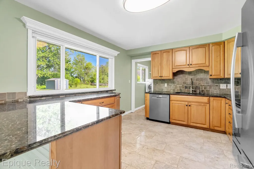 8052 Dungarvin Drive Grand Blanc Charter Township MI 48439