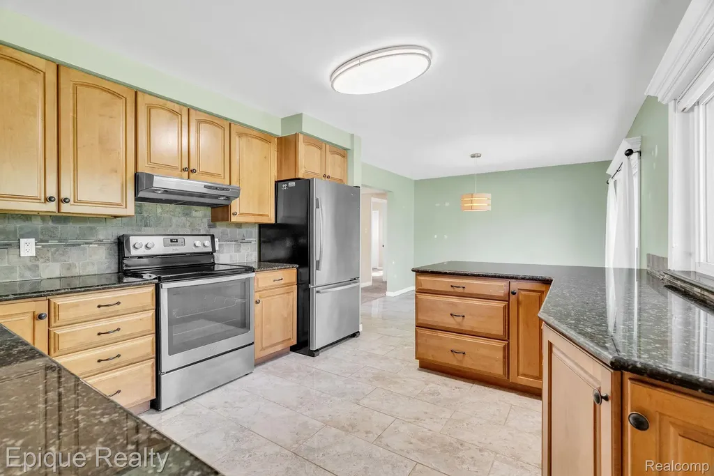 8052 Dungarvin Drive Grand Blanc Charter Township MI 48439