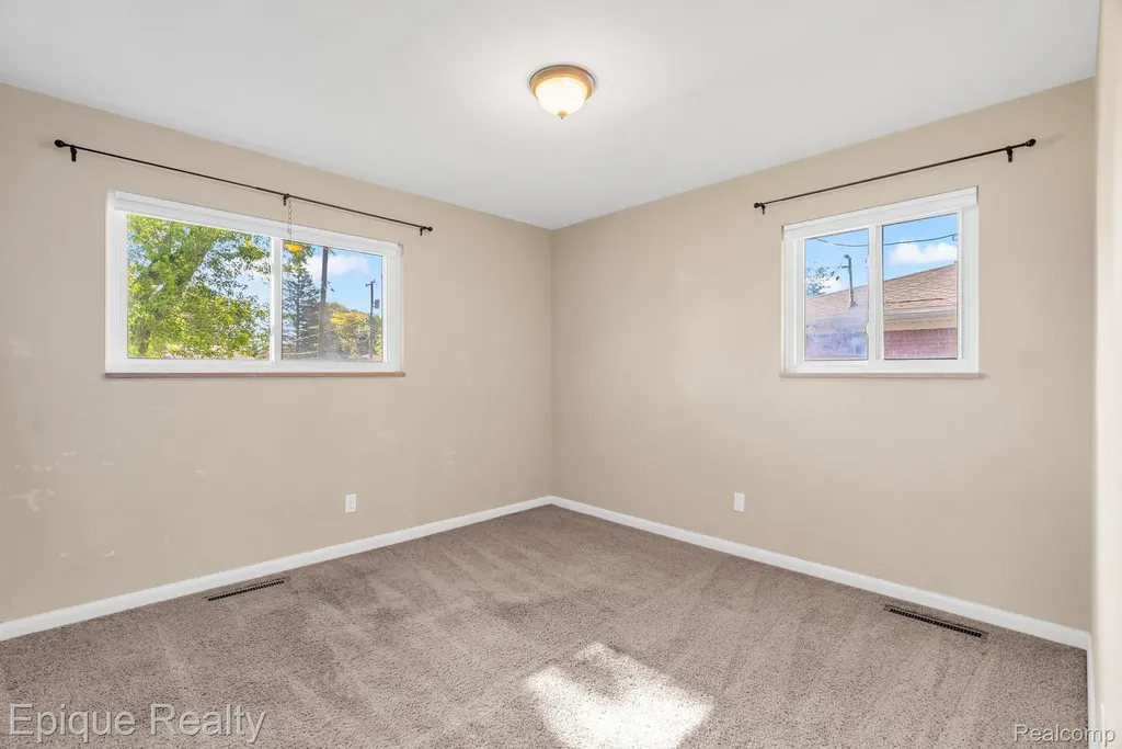 8052 Dungarvin Drive Grand Blanc Charter Township MI 48439