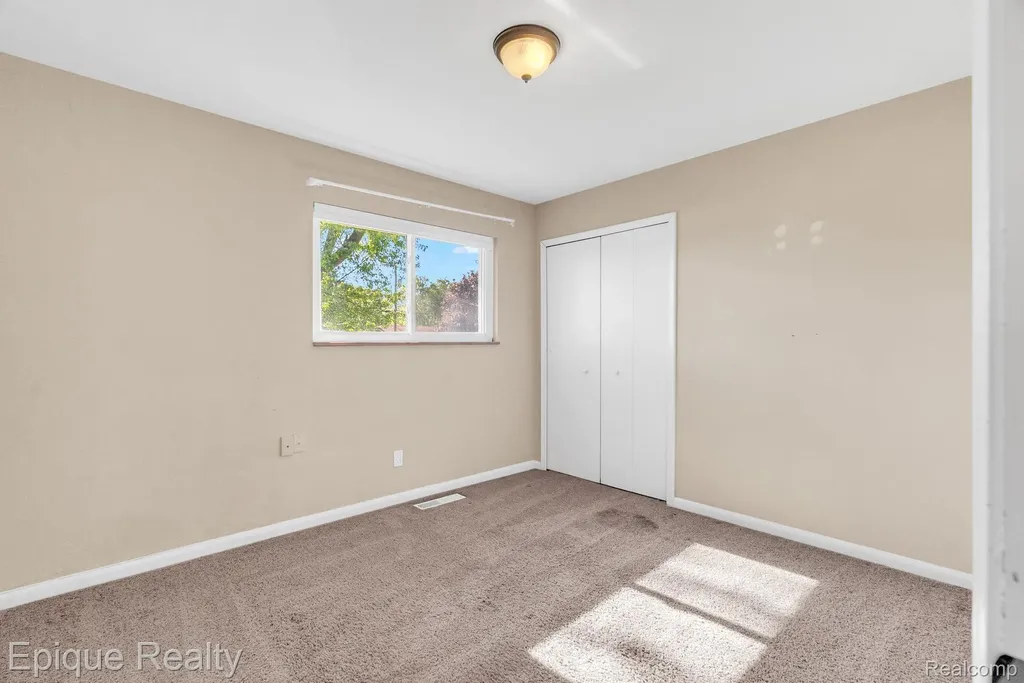 8052 Dungarvin Drive Grand Blanc Charter Township MI 48439