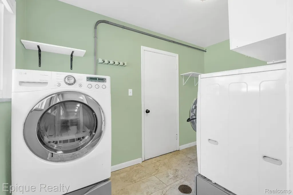 8052 Dungarvin Drive Grand Blanc Charter Township MI 48439