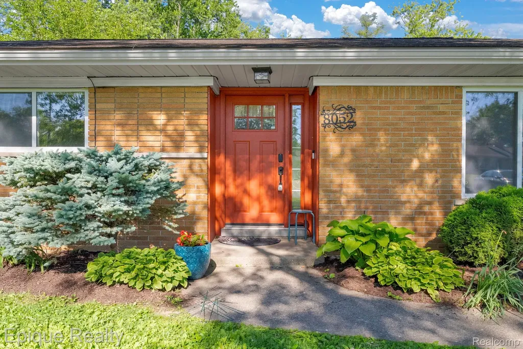 8052 Dungarvin Drive Grand Blanc Charter Township MI 48439