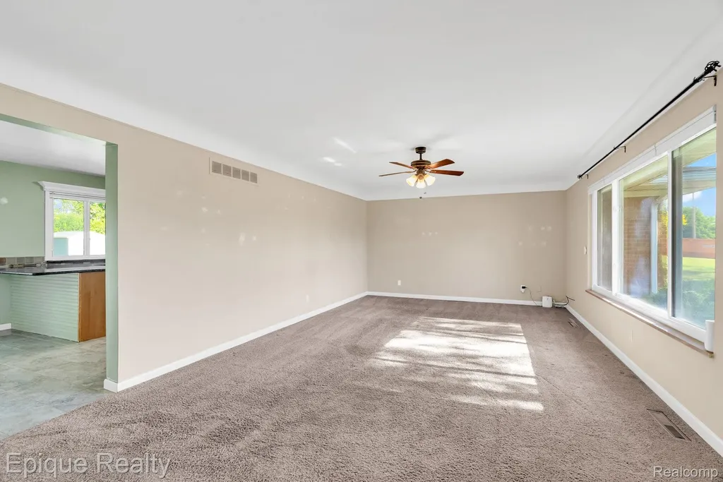 8052 Dungarvin Drive Grand Blanc Charter Township MI 48439