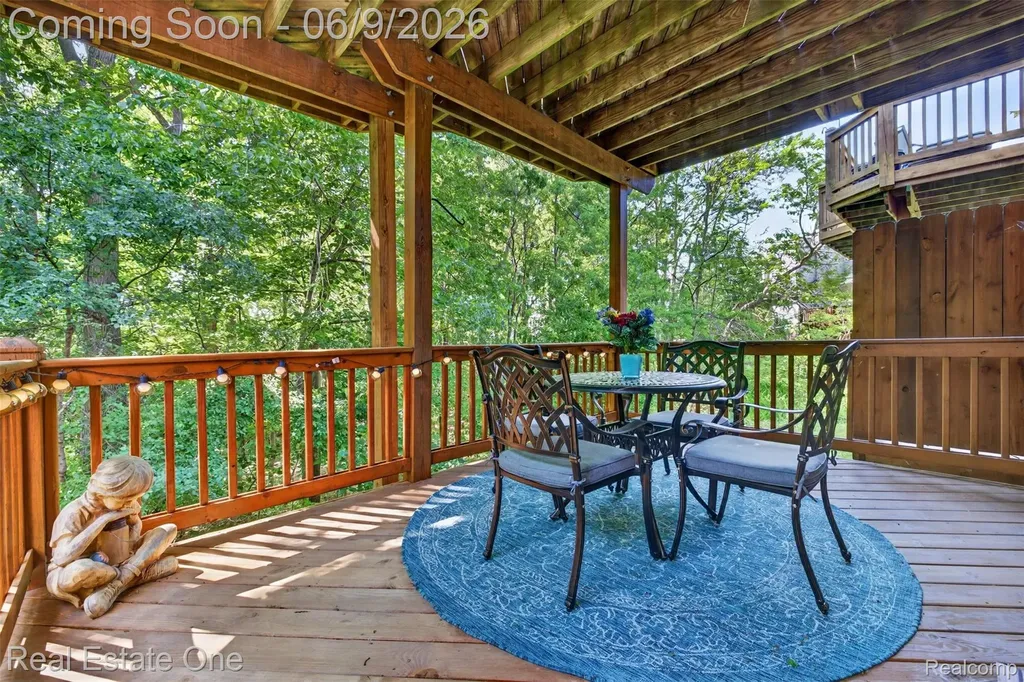 6586 Scenic Pines Court Independence Charter Township MI 48346