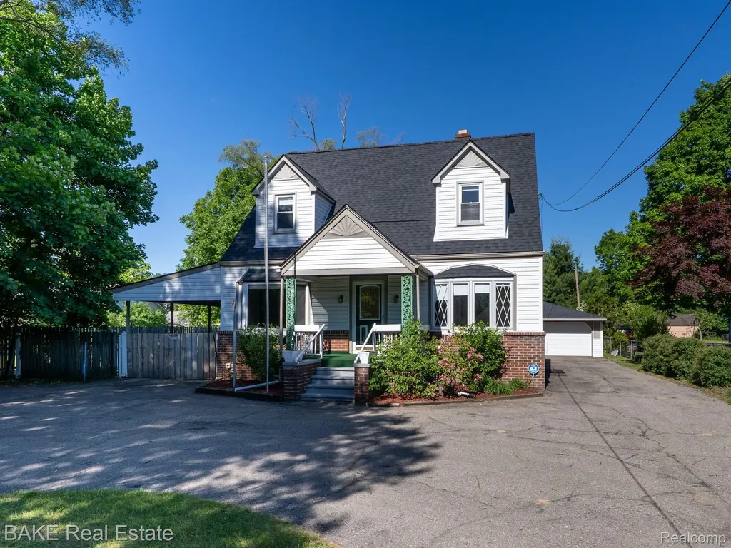 10195 Stark Road Livonia City MI 48150