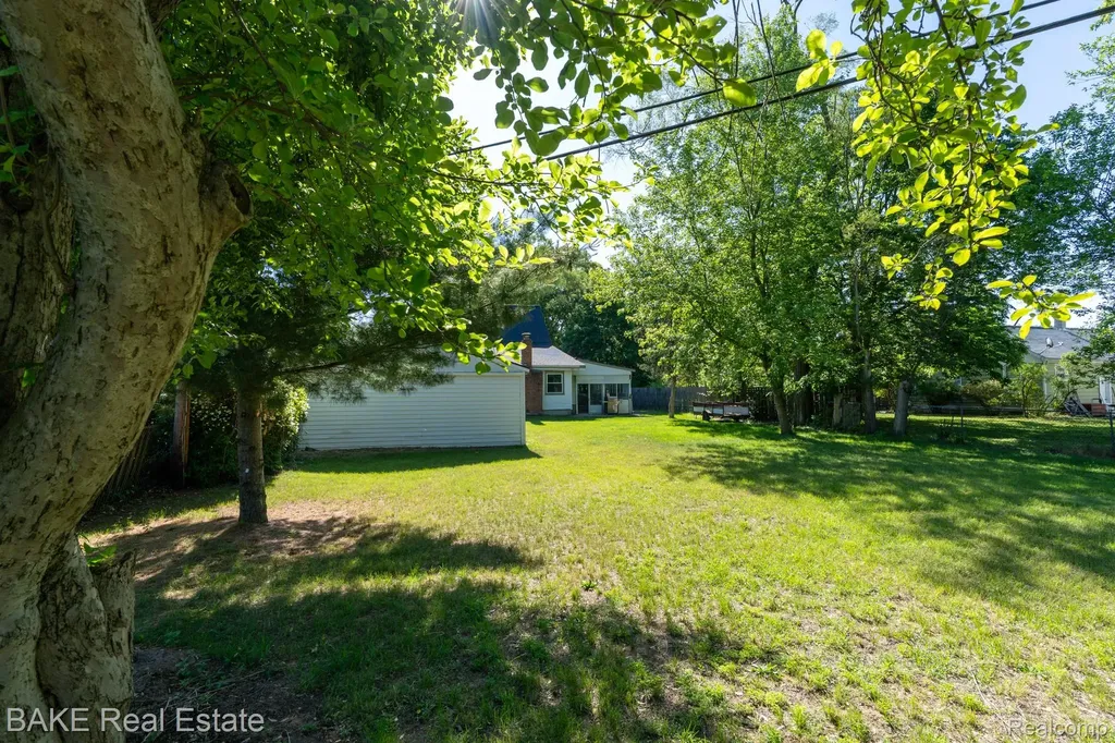 10195 Stark Road Livonia City MI 48150