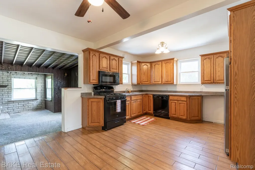 10195 Stark Road Livonia City MI 48150