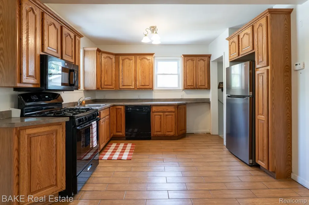 10195 Stark Road Livonia City MI 48150