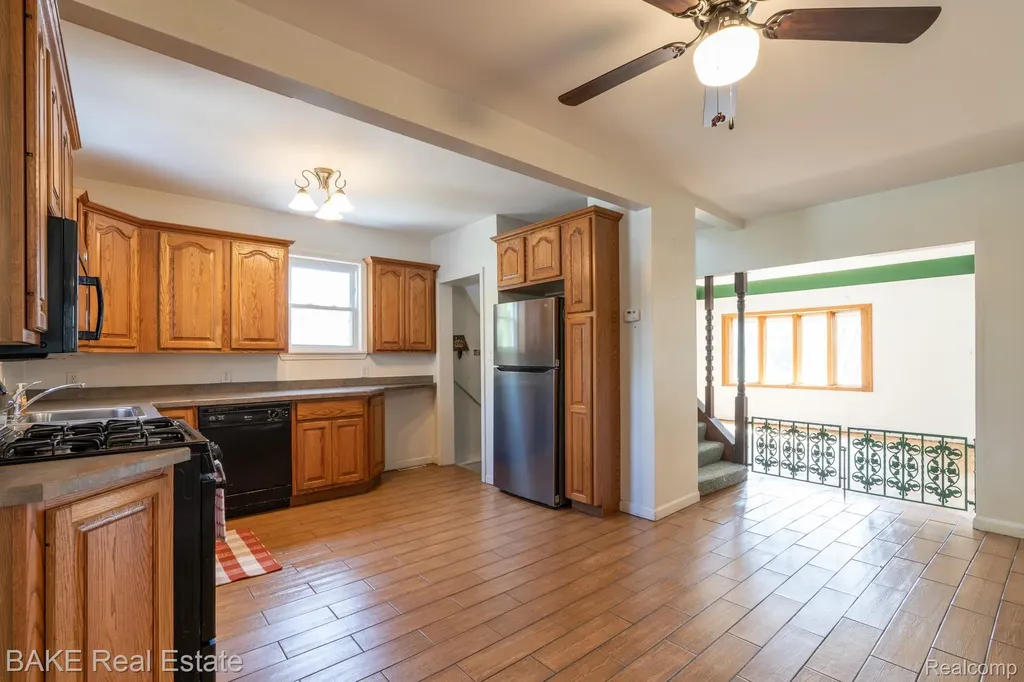 10195 Stark Road Livonia City MI 48150