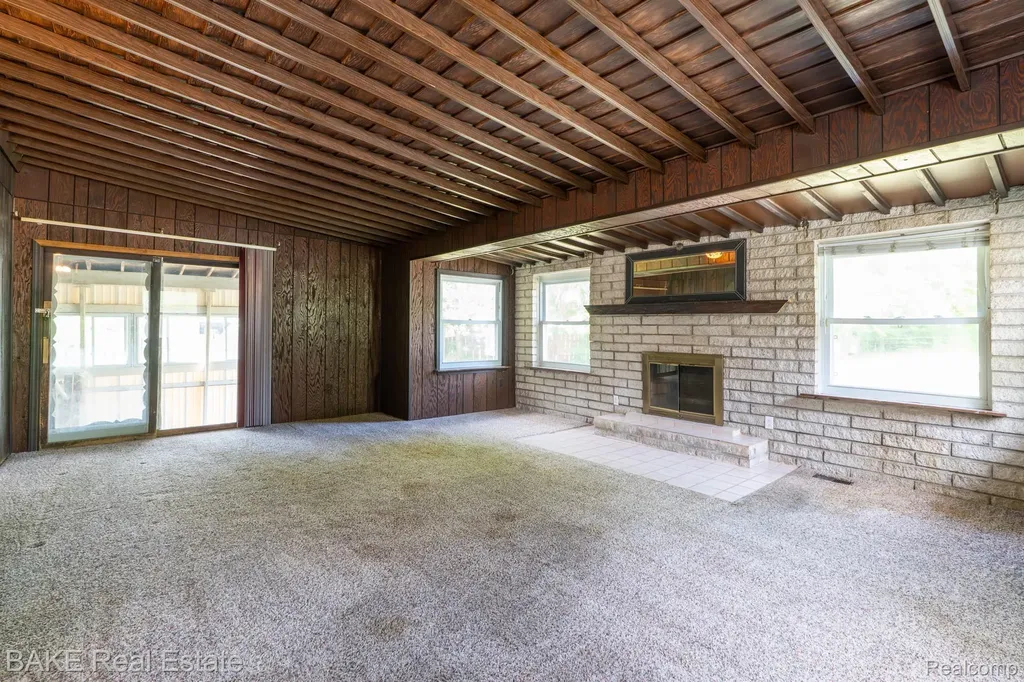 10195 Stark Road Livonia City MI 48150