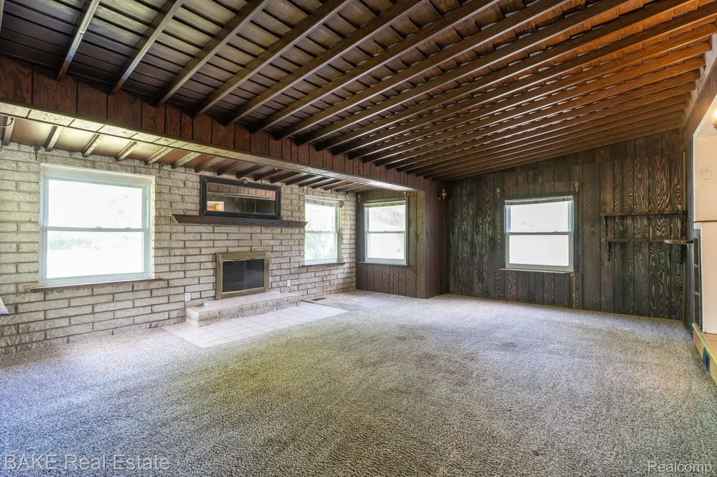 10195 Stark Road Livonia City MI 48150