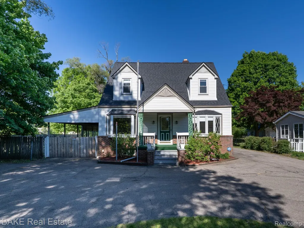 10195 Stark Road Livonia City MI 48150