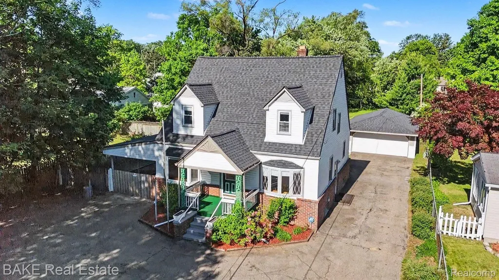 10195 Stark Road Livonia City MI 48150