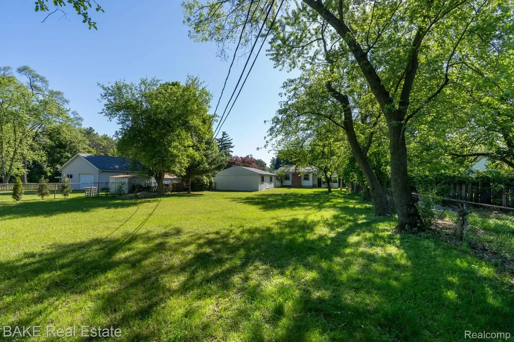 10195 Stark Road Livonia City MI 48150