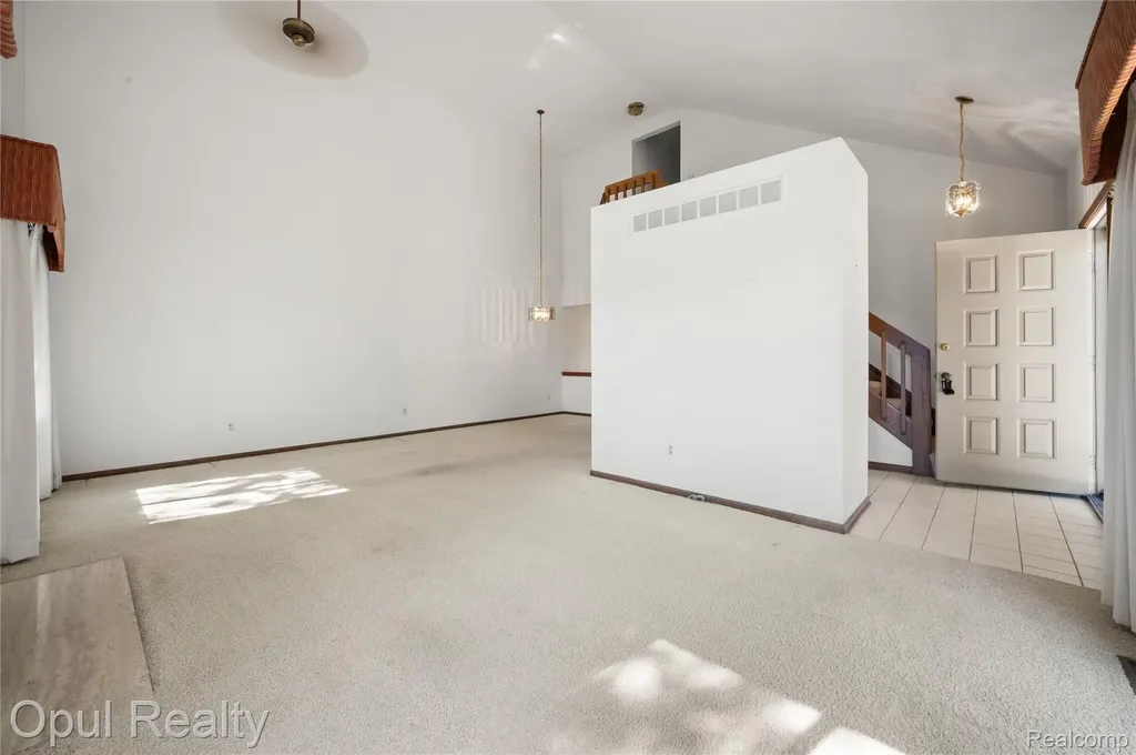 37440 N Laurel Park Drive Livonia City MI 48152