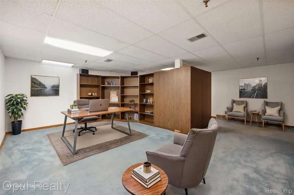 37440 N Laurel Park Drive Livonia City MI 48152