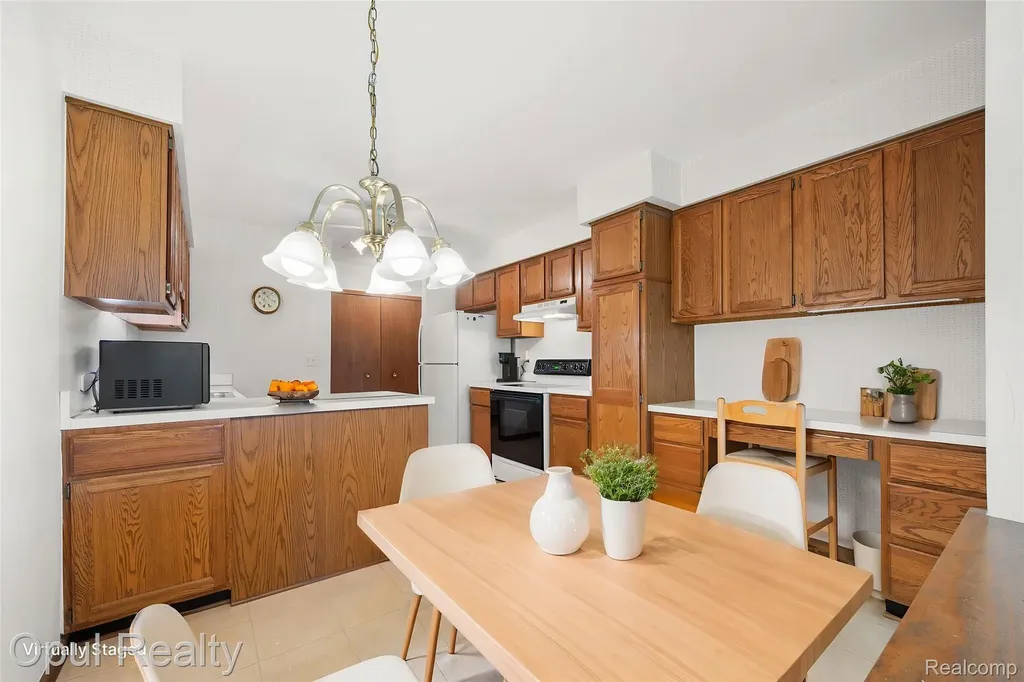37440 N Laurel Park Drive Livonia City MI 48152