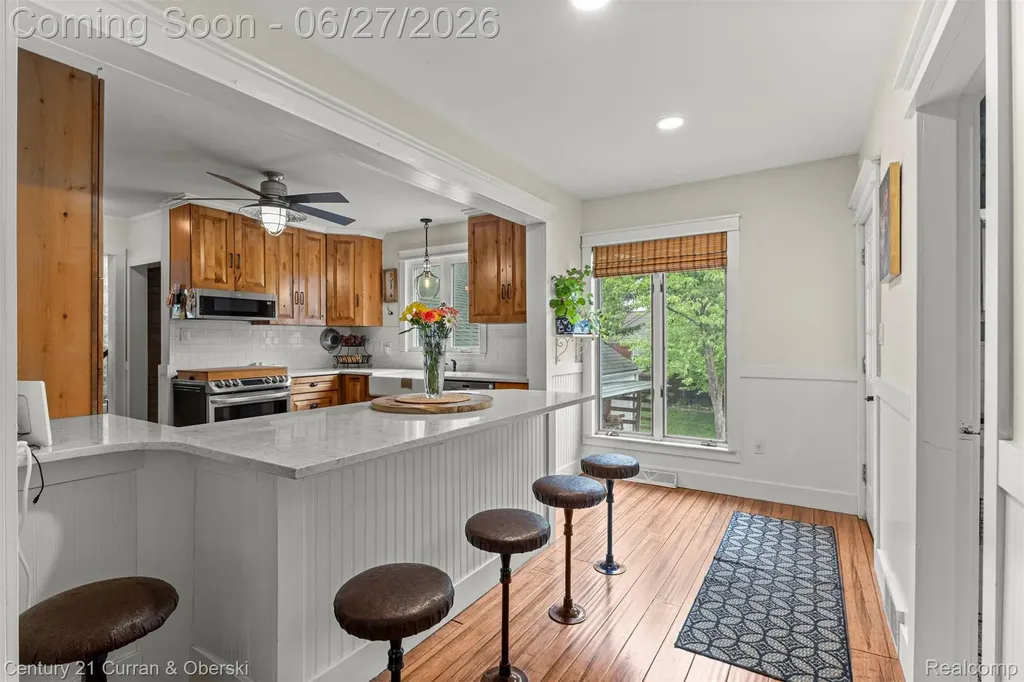 22511 Cherry Hill Street Dearborn City MI 48124