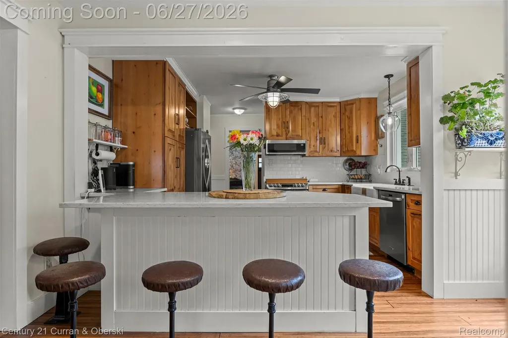 22511 Cherry Hill Street Dearborn City MI 48124