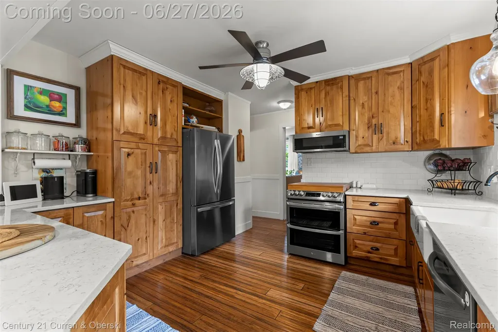 22511 Cherry Hill Street Dearborn City MI 48124
