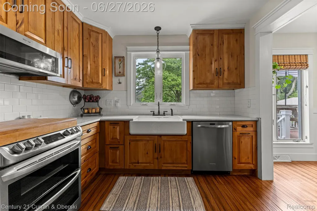 22511 Cherry Hill Street Dearborn City MI 48124