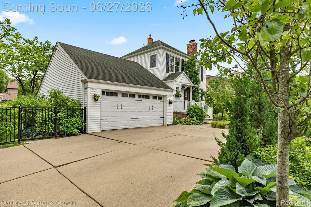 22511 Cherry Hill Street Dearborn City MI 48124