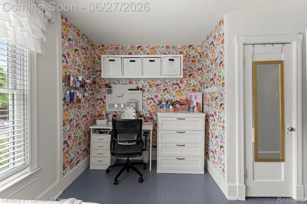 22511 Cherry Hill Street Dearborn City MI 48124