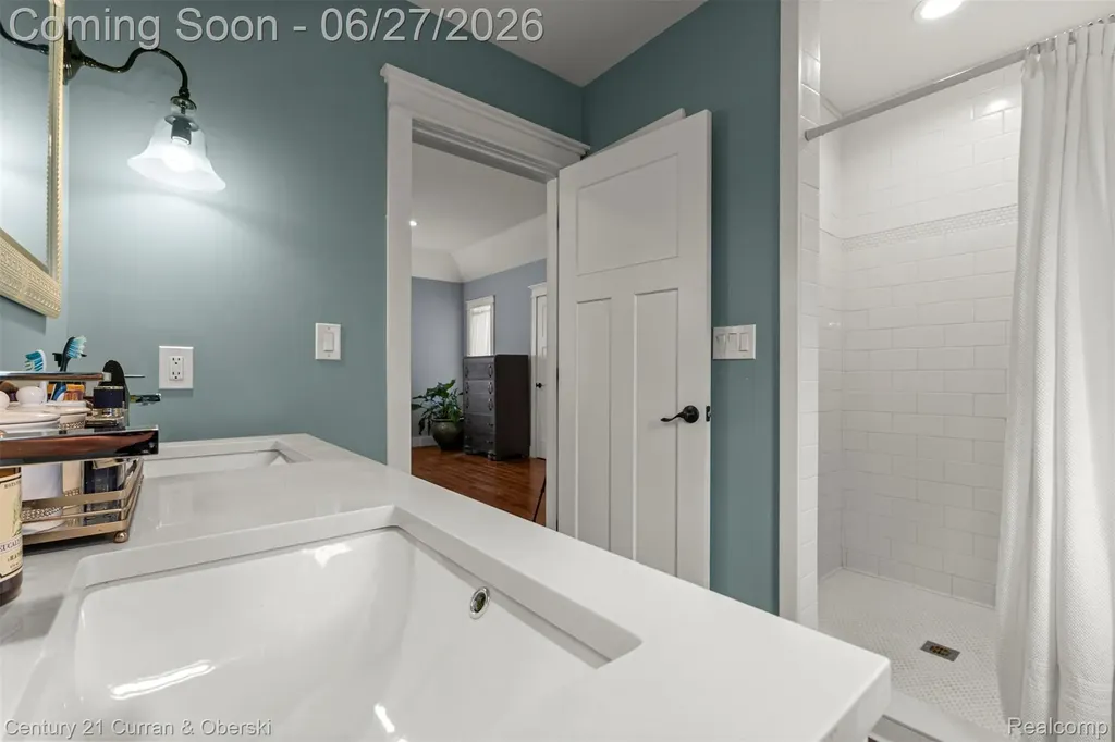 22511 Cherry Hill Street Dearborn City MI 48124