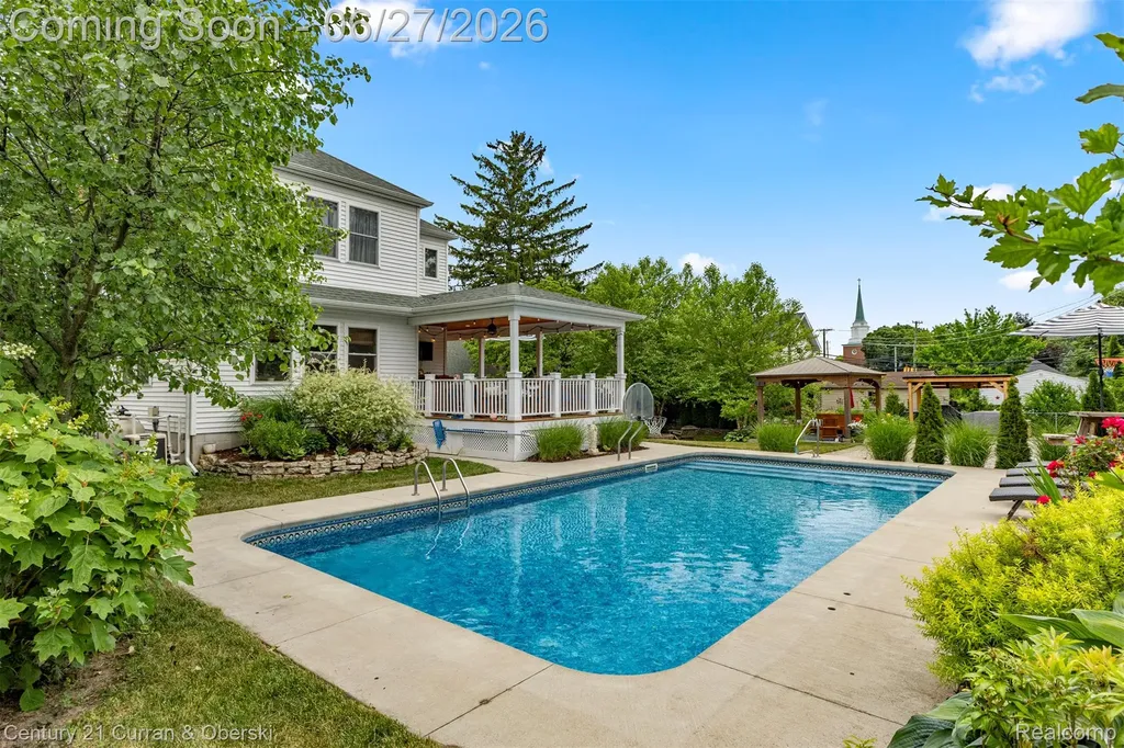 22511 Cherry Hill Street Dearborn City MI 48124