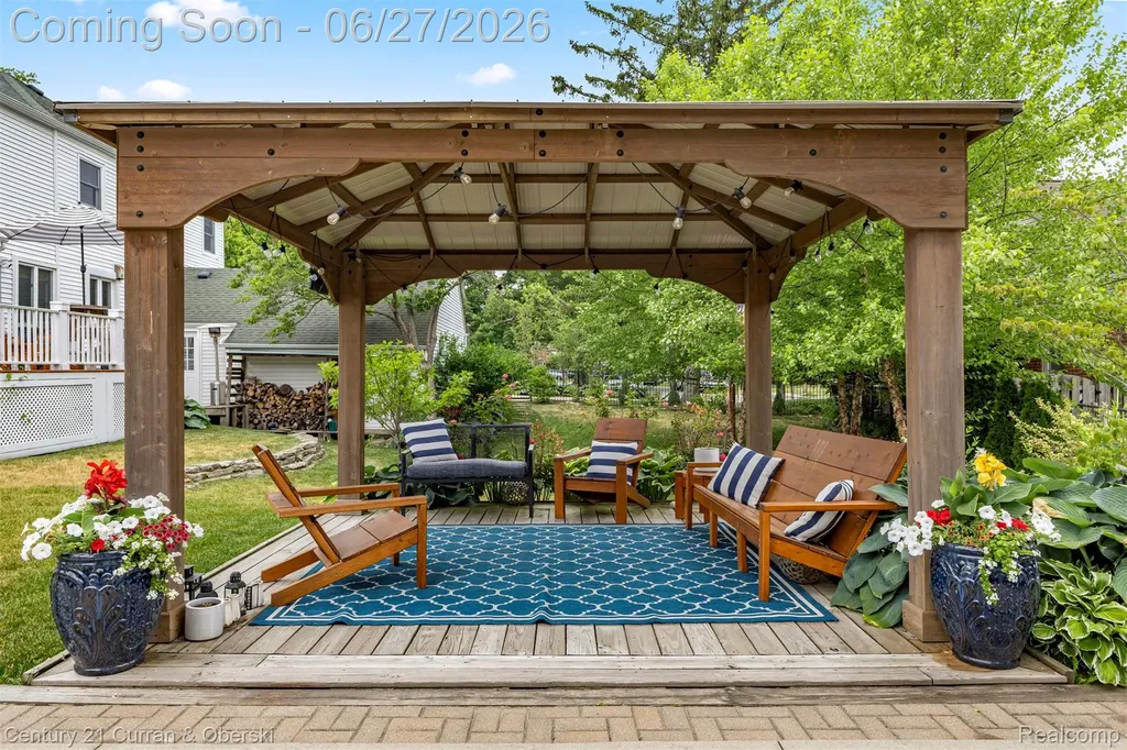 22511 Cherry Hill Street Dearborn City MI 48124