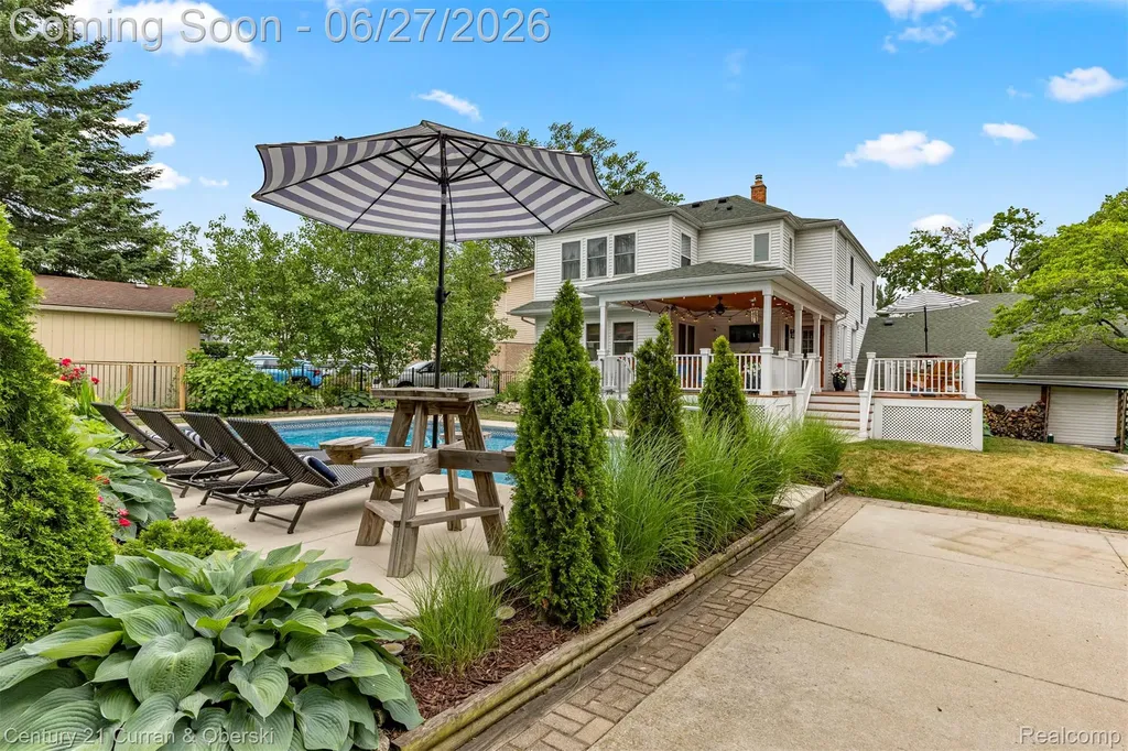 22511 Cherry Hill Street Dearborn City MI 48124