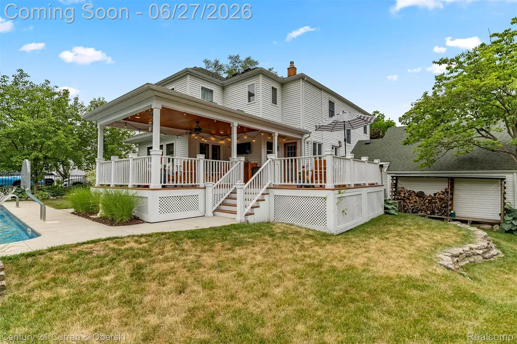 22511 Cherry Hill Street Dearborn City MI 48124