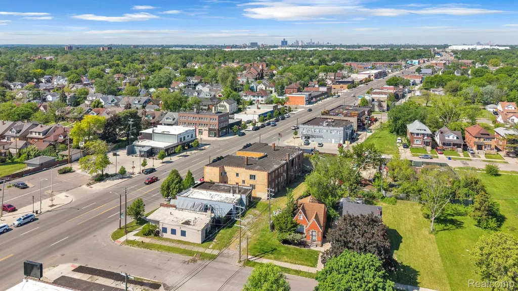 15523 Mack Avenue Detroit City MI 48224