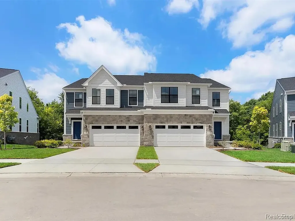 5342 Vista Lane West Bloomfield Charter Township MI 48323