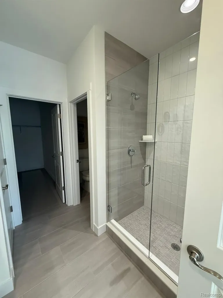 5342 Vista Lane West Bloomfield Charter Township MI 48323