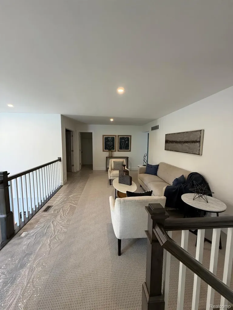 5342 Vista Lane West Bloomfield Charter Township MI 48323