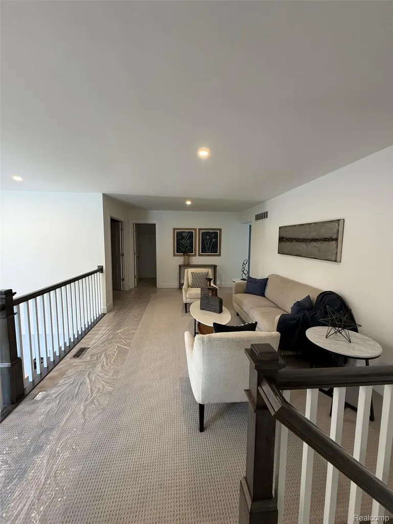 5342 Vista Lane West Bloomfield Charter Township MI 48323