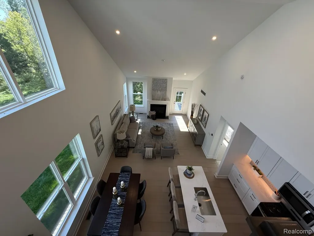 5342 Vista Lane West Bloomfield Charter Township MI 48323