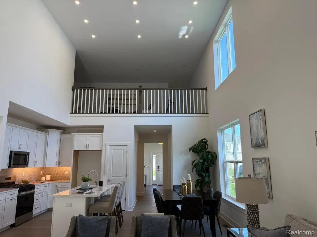 5342 Vista Lane West Bloomfield Charter Township MI 48323