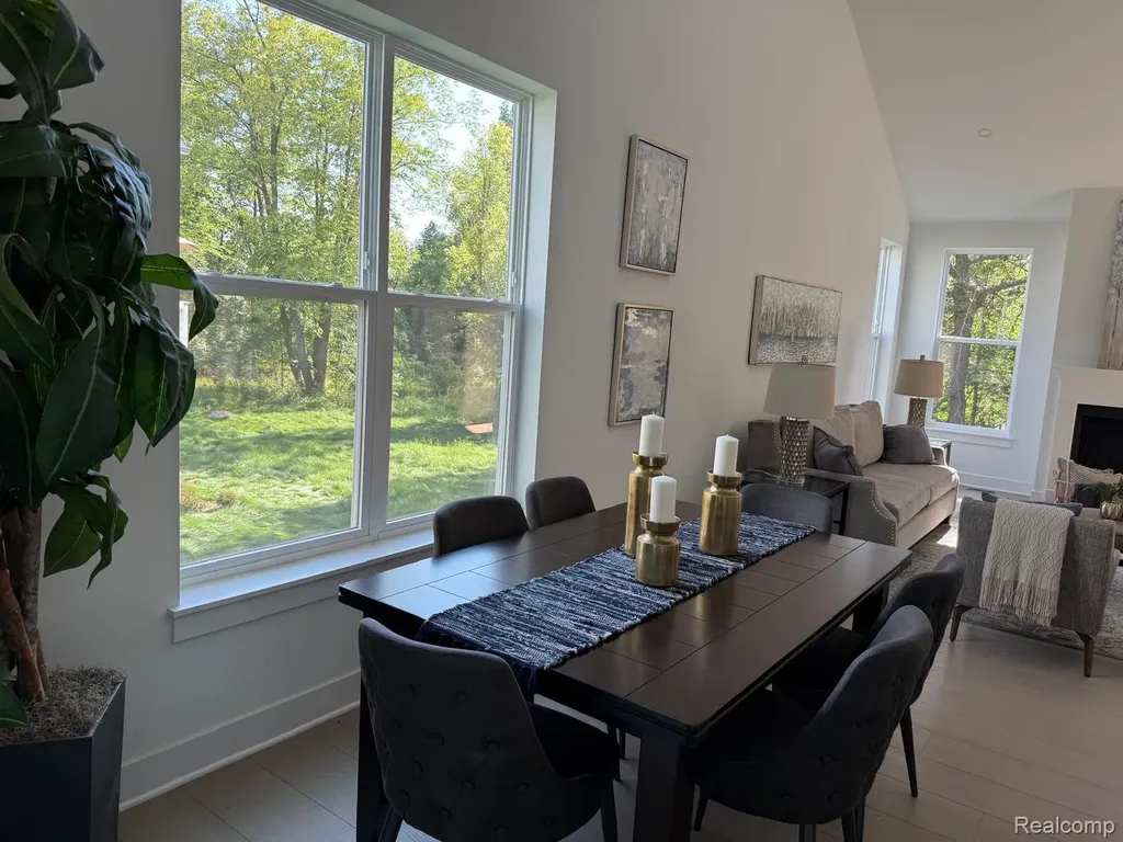 5342 Vista Lane West Bloomfield Charter Township MI 48323