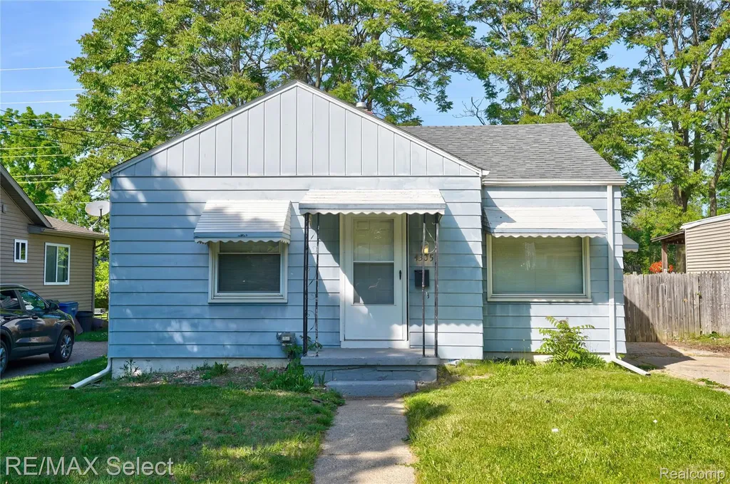 4305 Pengelly Road Flint City MI 48507
