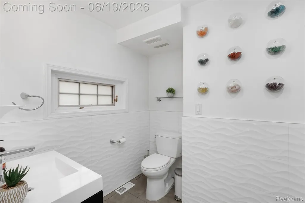 10504 Borgman Avenue Huntington Woods City MI 48070
