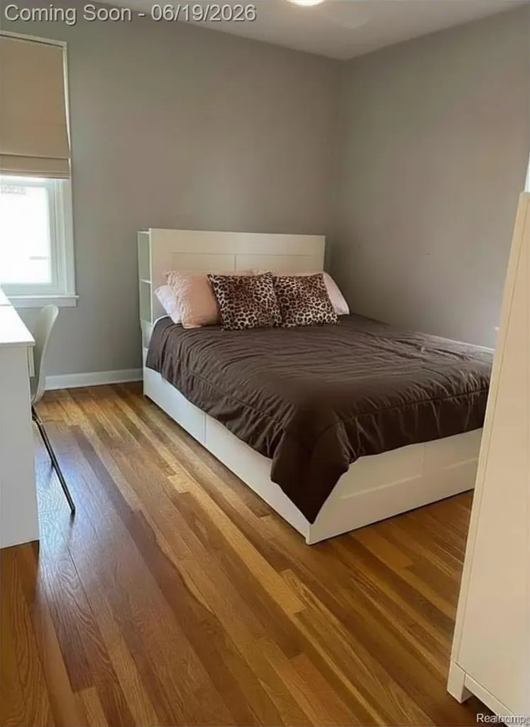 10504 Borgman Avenue Huntington Woods City MI 48070